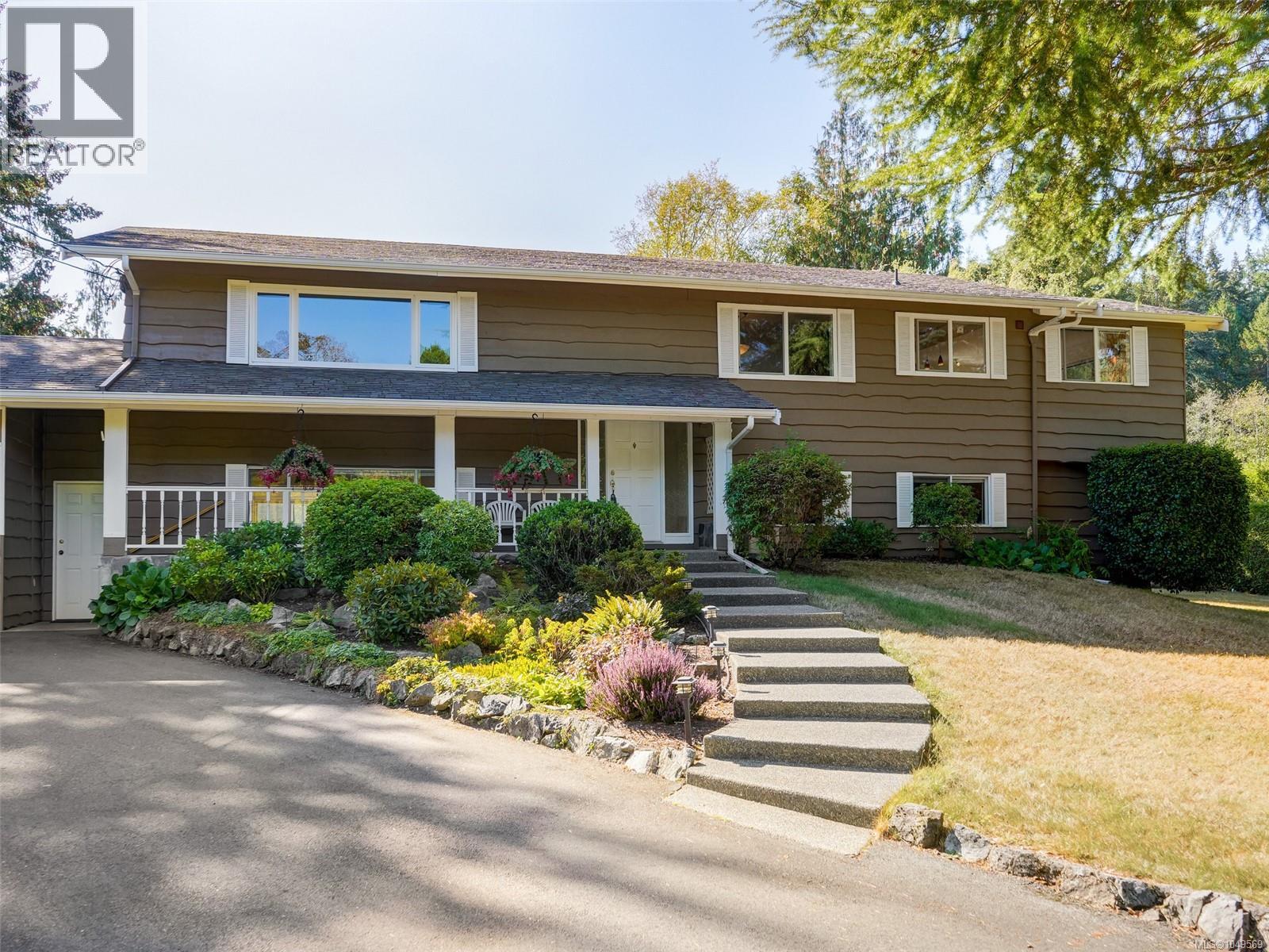9743 Ardmore Dr - 1