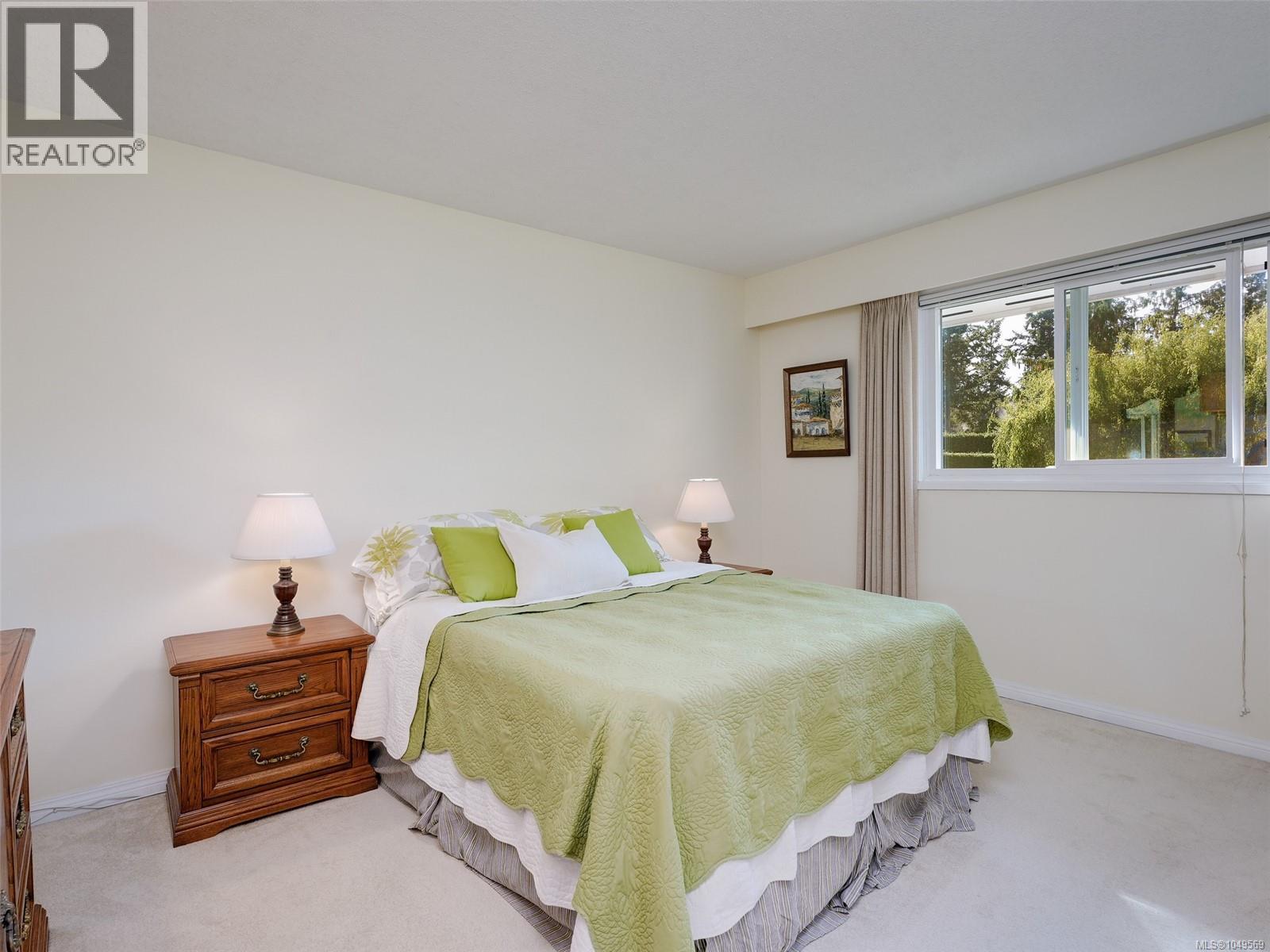 9743 Ardmore Dr - Image 14