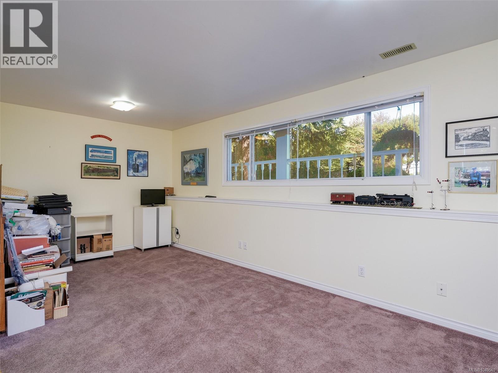 9743 Ardmore Dr - Image 19