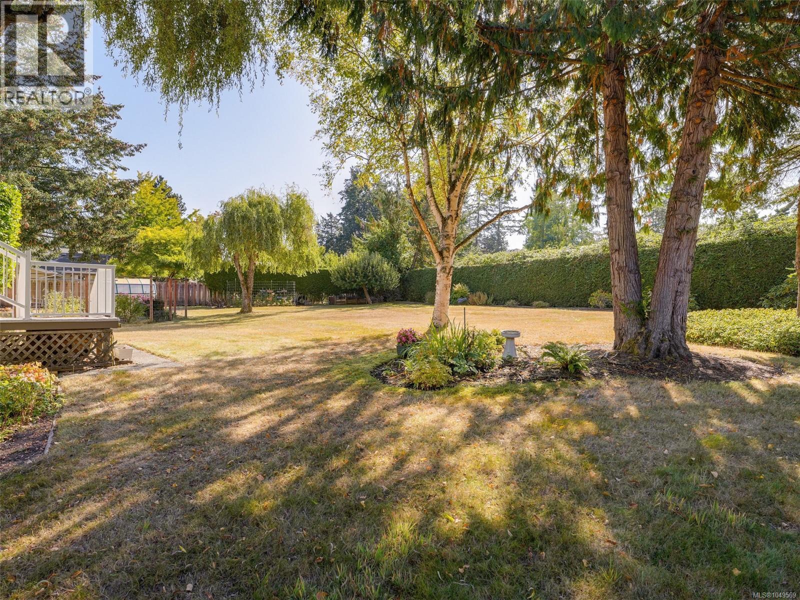 9743 Ardmore Dr - Image 28