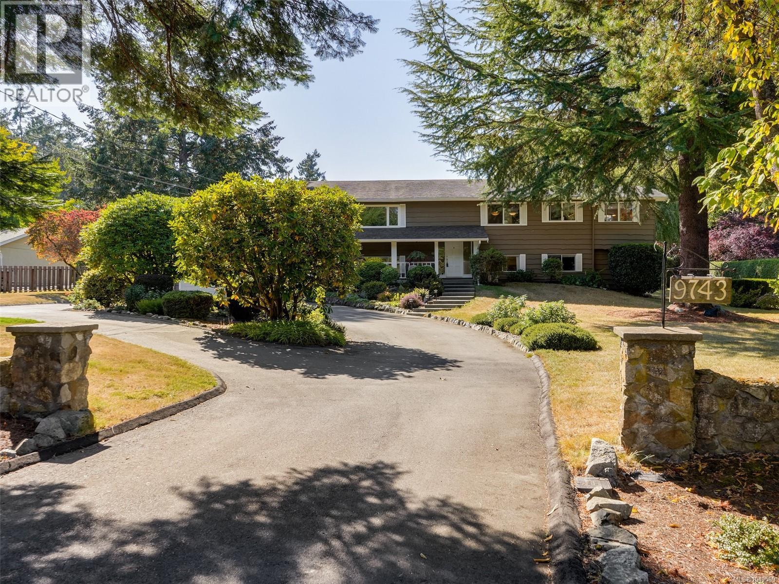 9743 Ardmore Dr - Image 33
