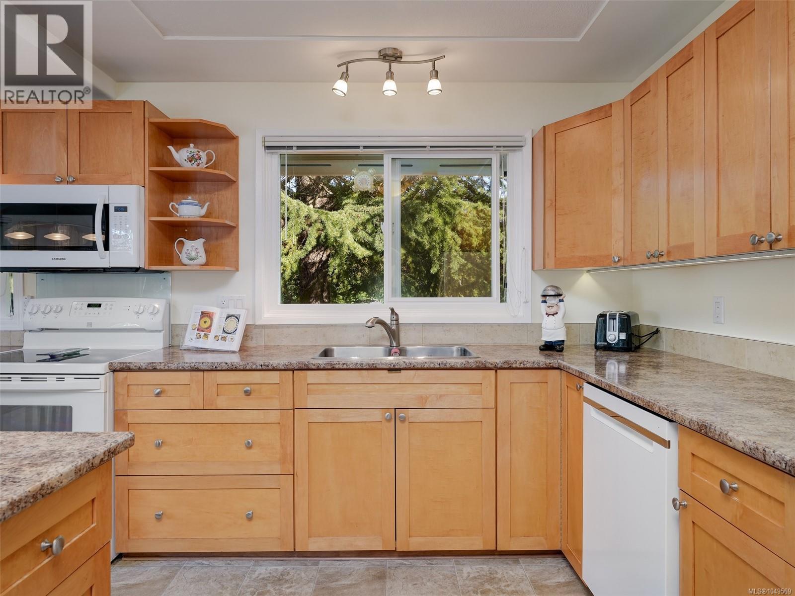9743 Ardmore Dr - 5