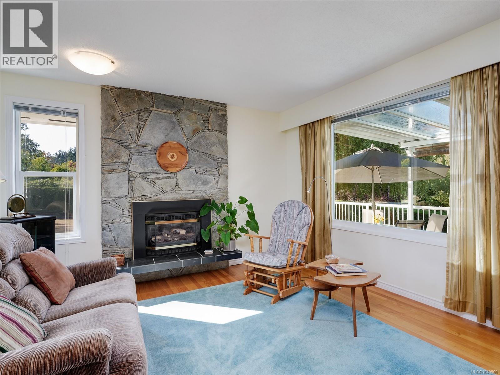 9743 Ardmore Dr - 8