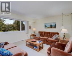 Primary Bedroom - 9743 Ardmore Dr, North Saanich, BC V8L5H5 Photo 10