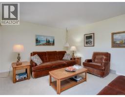 Family room - 9743 Ardmore Dr, North Saanich, BC V8L5H5 Photo 11