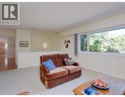 Eating area - 9743 Ardmore Dr, North Saanich, BC V8L5H5 Photo 12