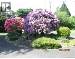 9743 Ardmore Dr, North Saanich, BC V8L5H5 Photo 36
