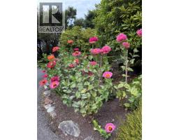 9743 Ardmore Dr, North Saanich, BC V8L5H5 Photo 37