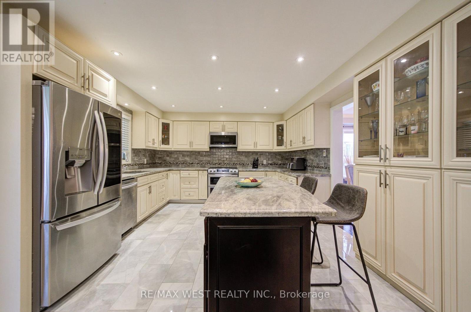114 ROBERT ADAMS DRIVE - Image 9