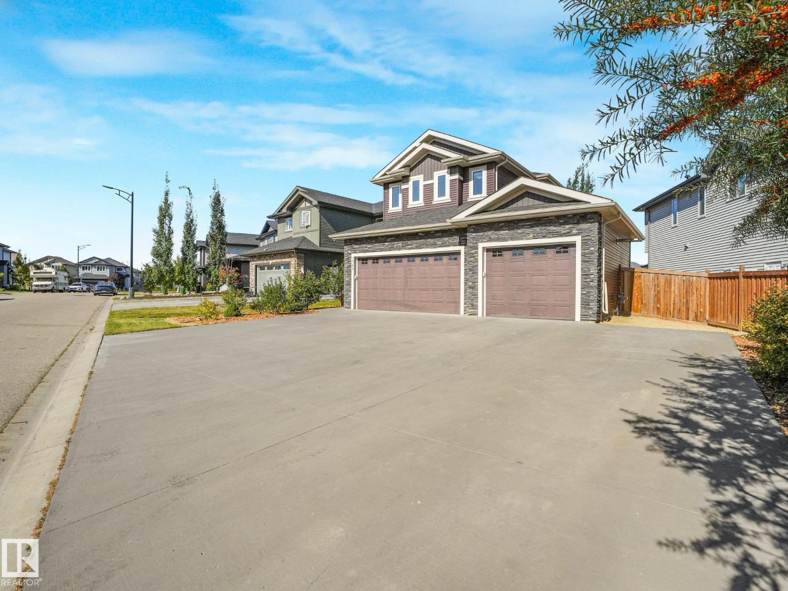1349 ADAMSON DR SW - 1