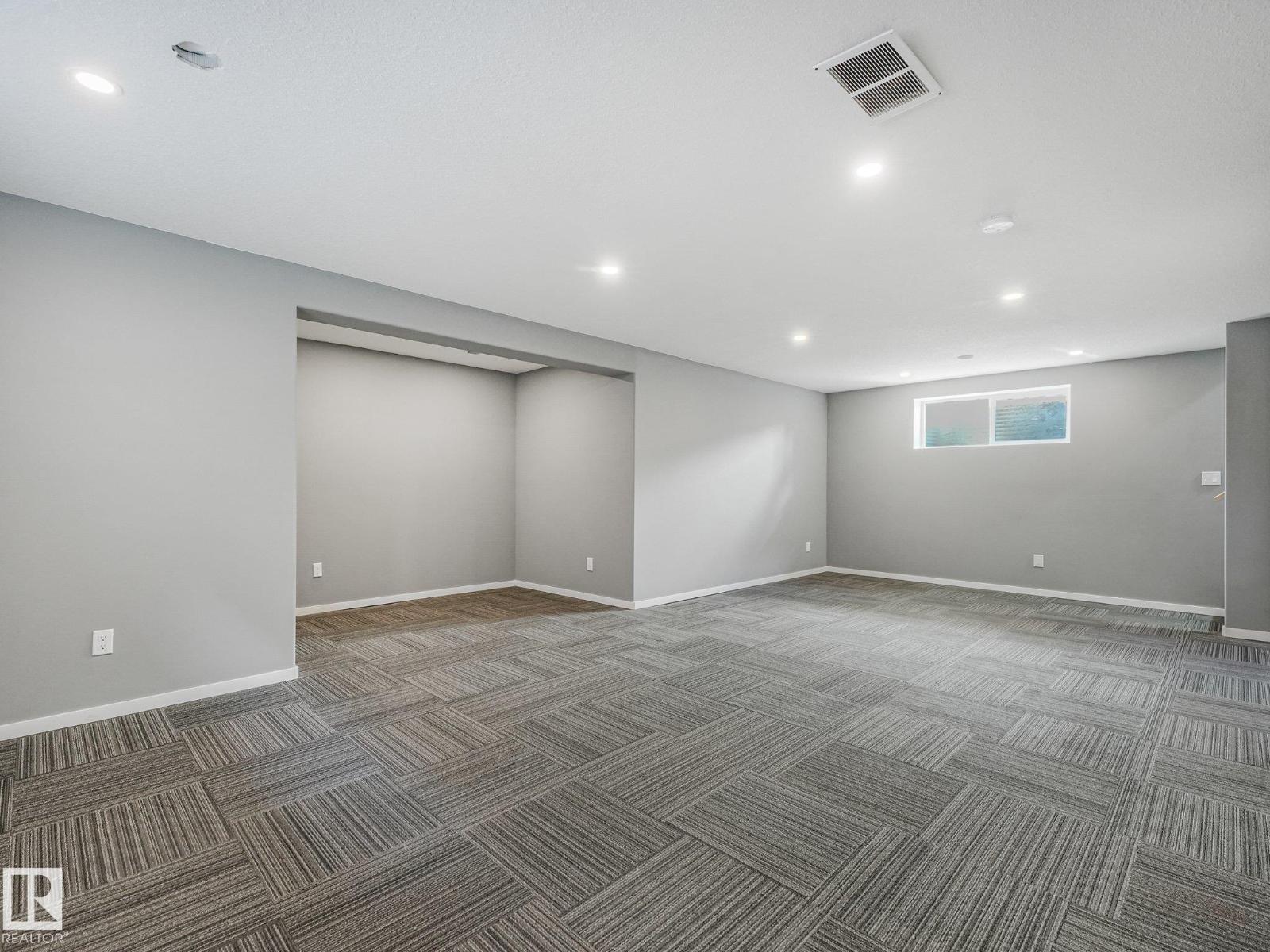 1349 ADAMSON DR SW - 35