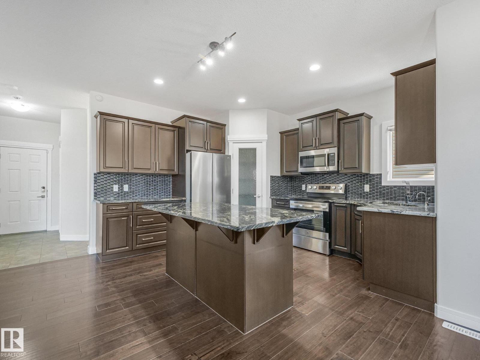 1349 ADAMSON DR SW - 9
