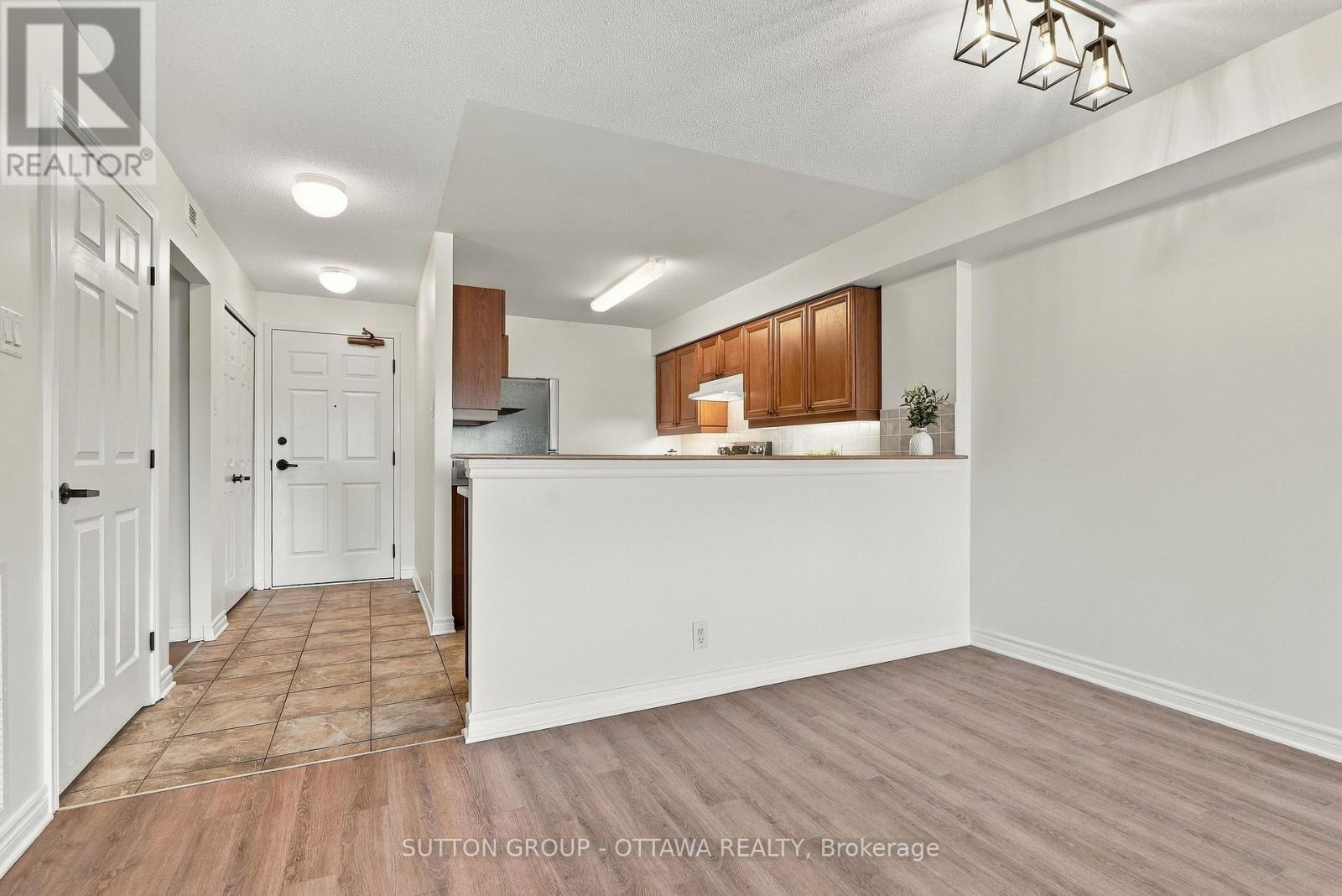 2 Bed, 2 Bath Apartment for Sale in Ottawa – 802 – 120 GRANT CARMAN DRIVE, Ottawa – MLS# X13805496 - Image 15