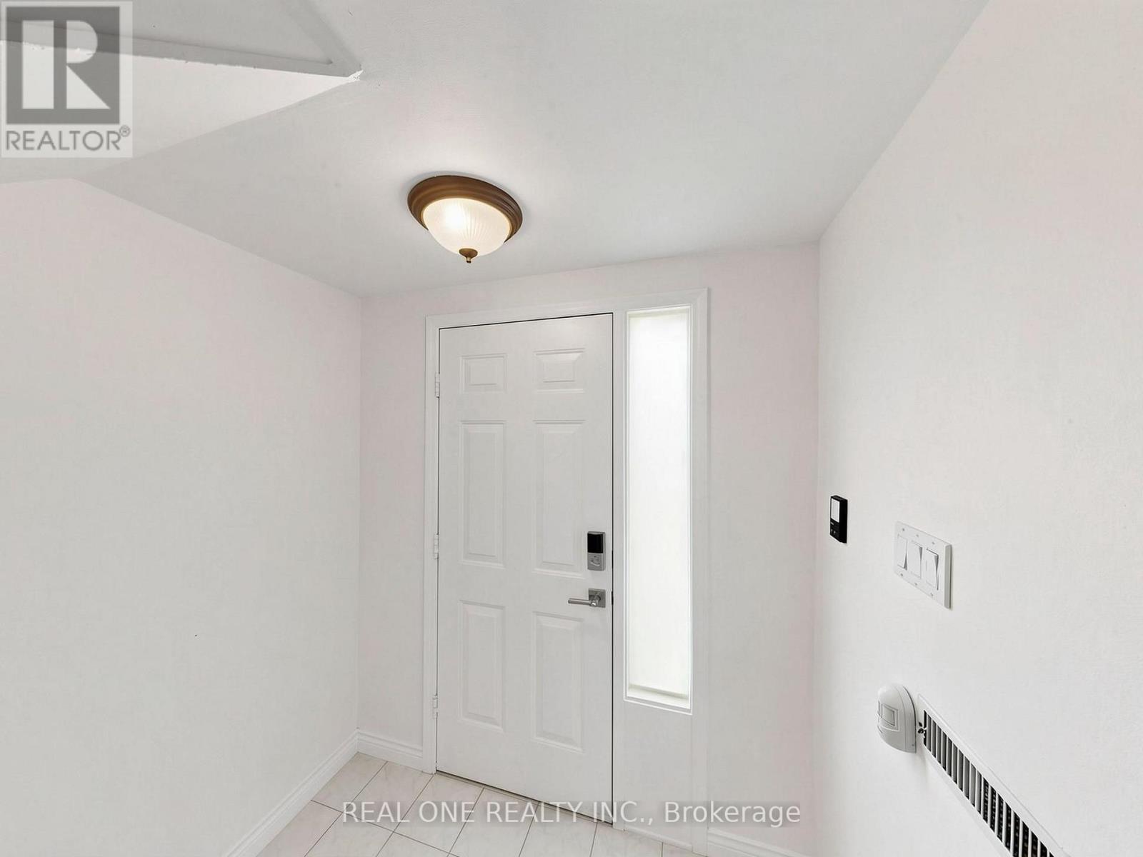 174 RUSTY CRESTWAY - 22