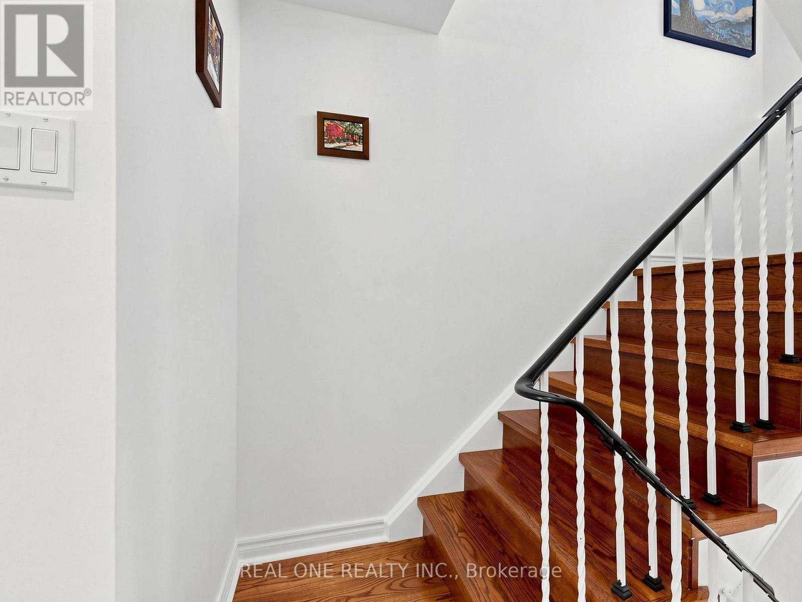 174 RUSTY CRESTWAY - 23