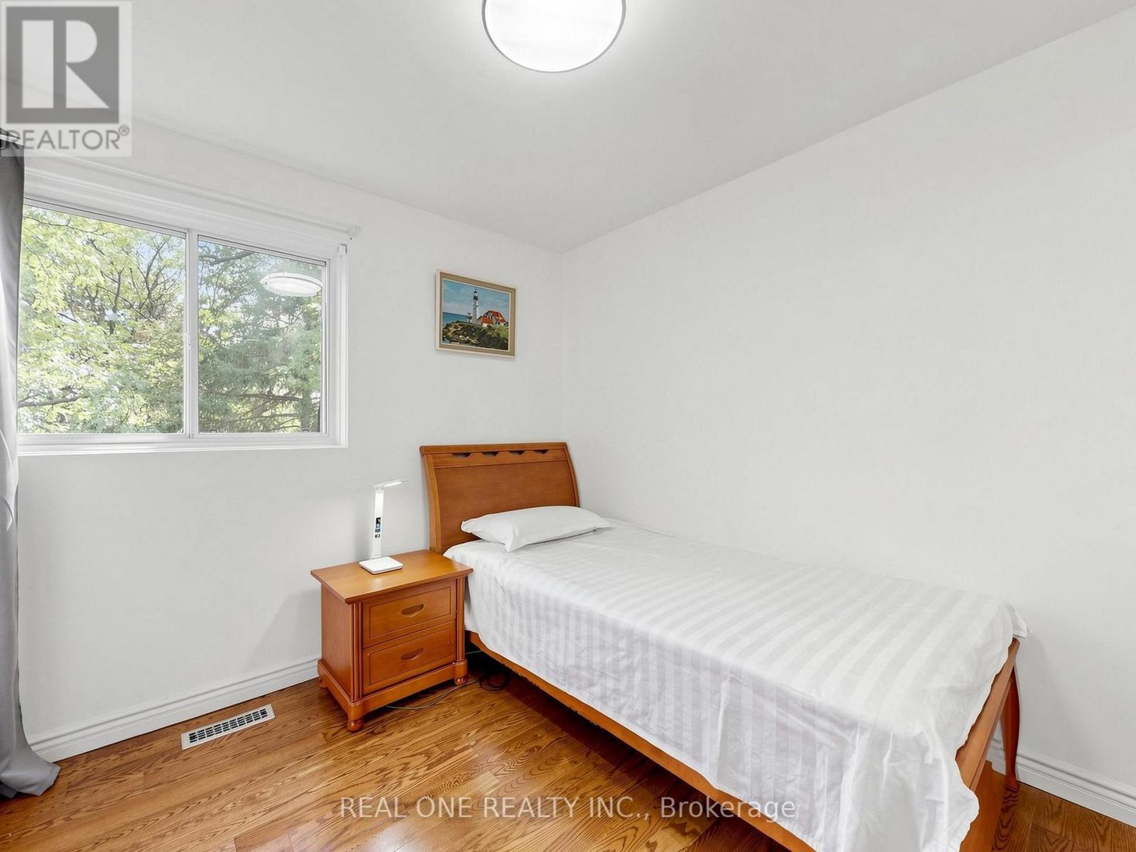 174 RUSTY CRESTWAY - 31