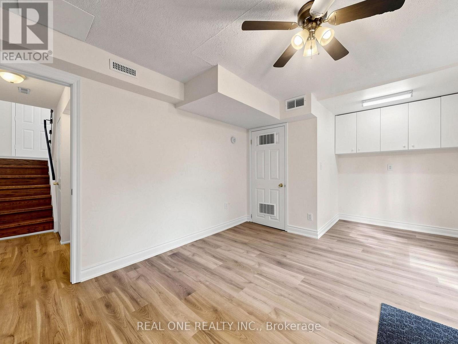 174 RUSTY CRESTWAY - 39