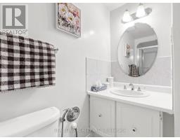 174 Rusty Crestway, Toronto, ON M2J2Y6 Photo 34