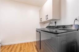 83 Crawford Avenue, Winnipeg, MB R2H1X6 Photo 24