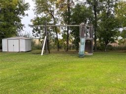 25141 Pr 210 Highway, Linden, MB R0A0X0 Photo 36