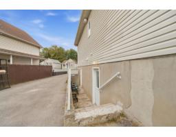 1658 Rue Mauriac, Gatineau, QC J8P6X7 Photo 25