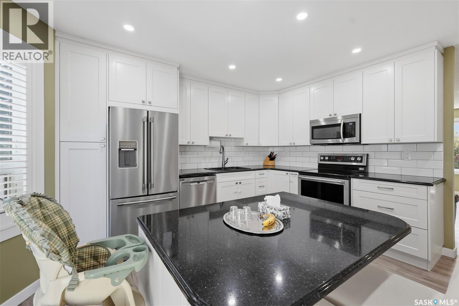 506 510 Perehudoff CRESCENT, Saskatoon — photo 8