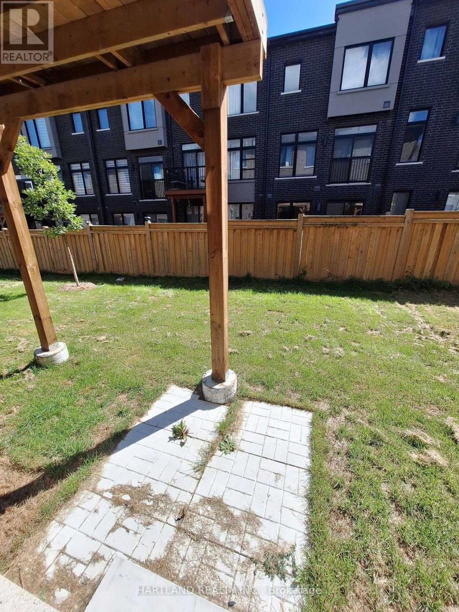 #407 1695 DERSAN STREET - 7