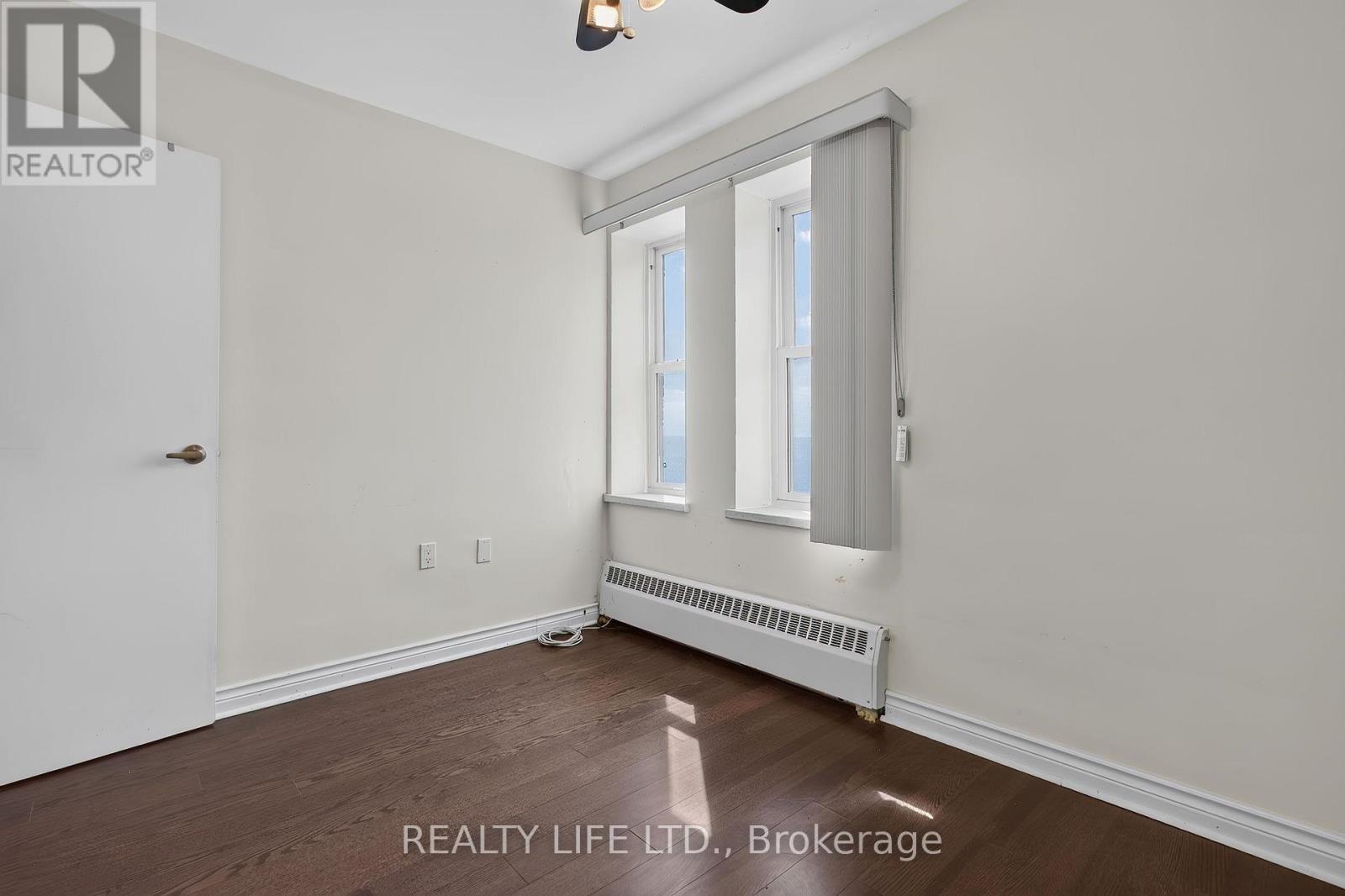 #502 41 LAKE SHORE DRIVE - 25