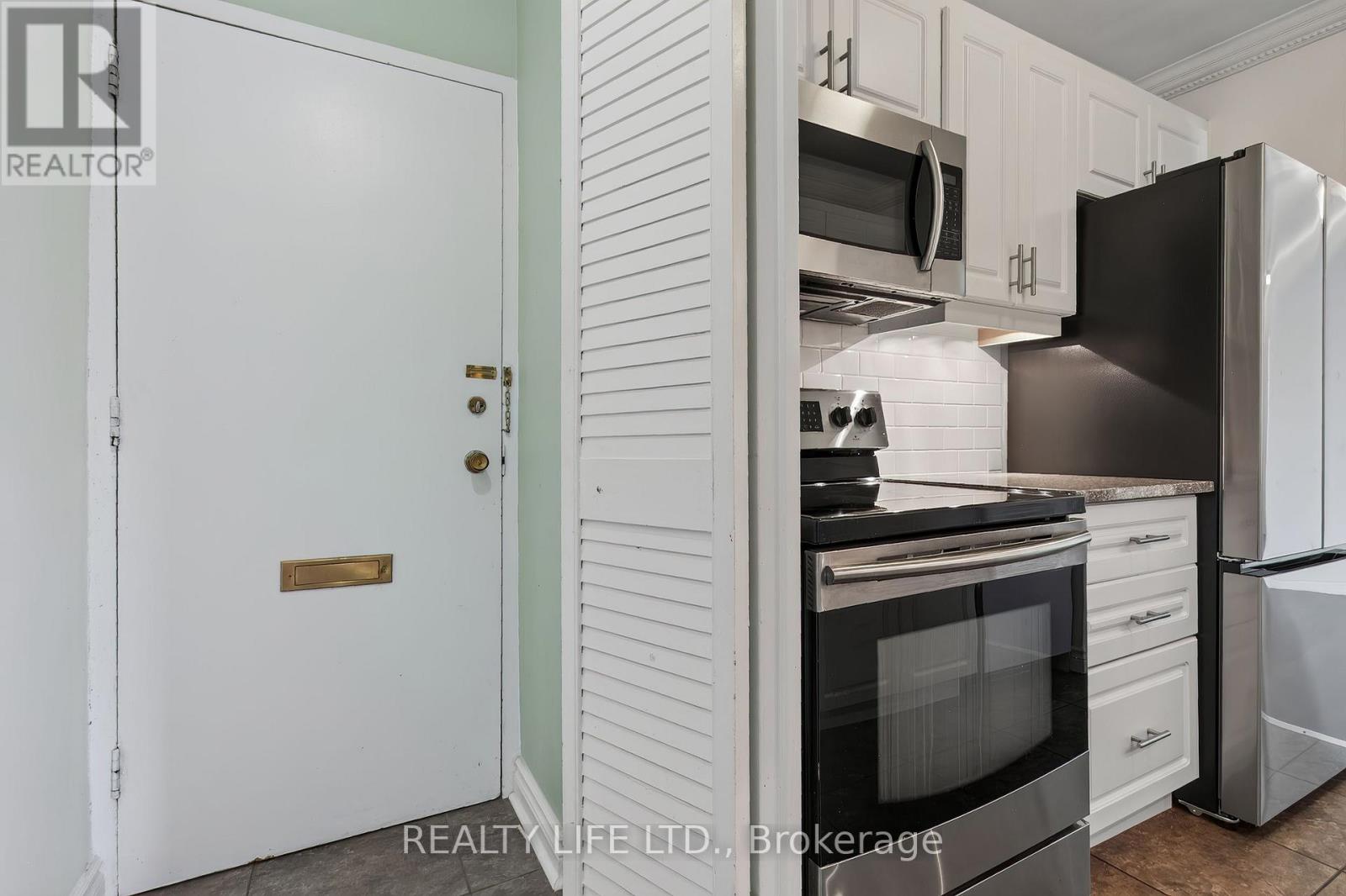 Photo of 502 - 41 LAKE SHORE DRIVE