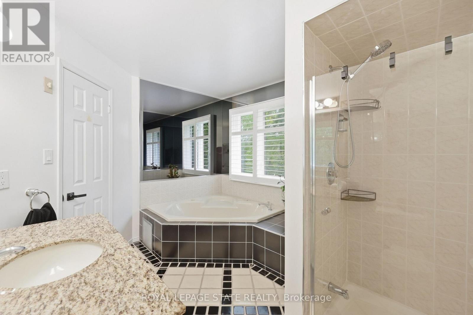 #2 14 HUNTINGWOOD AVENUE - 21
