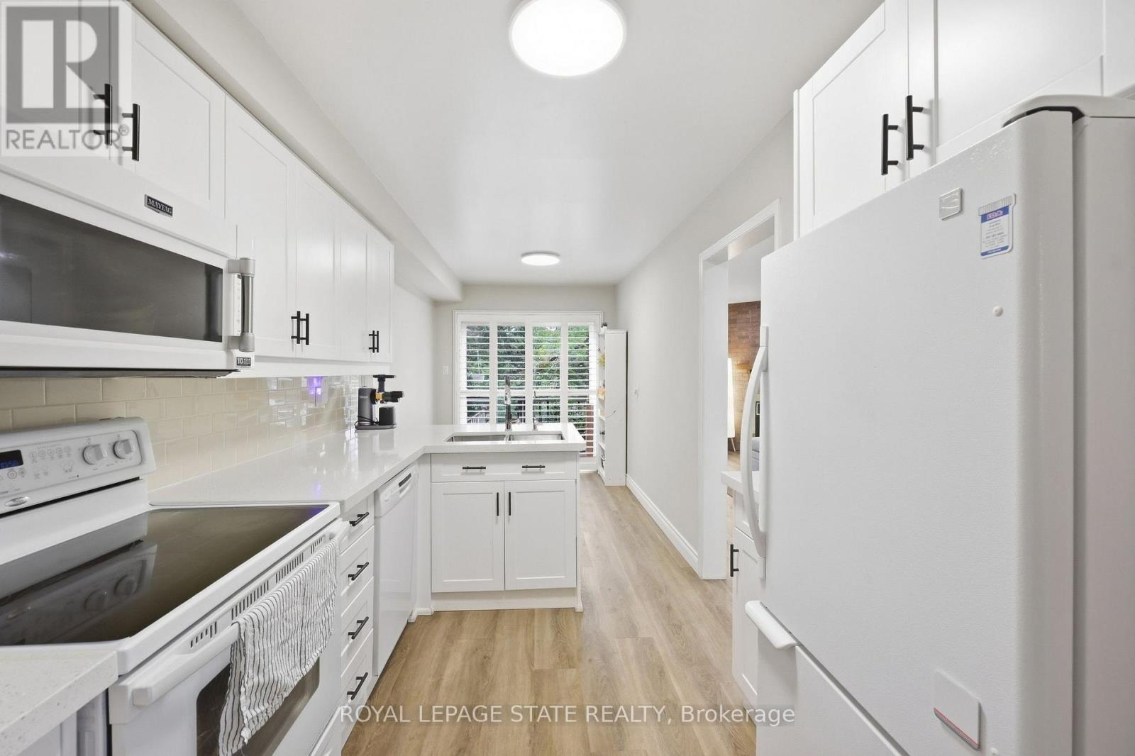 #2 14 HUNTINGWOOD AVENUE - Image 31