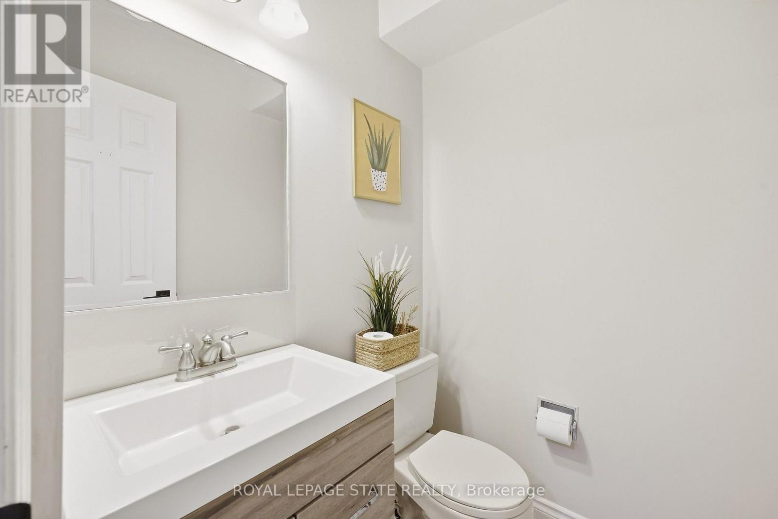 #2 14 HUNTINGWOOD AVENUE - 42