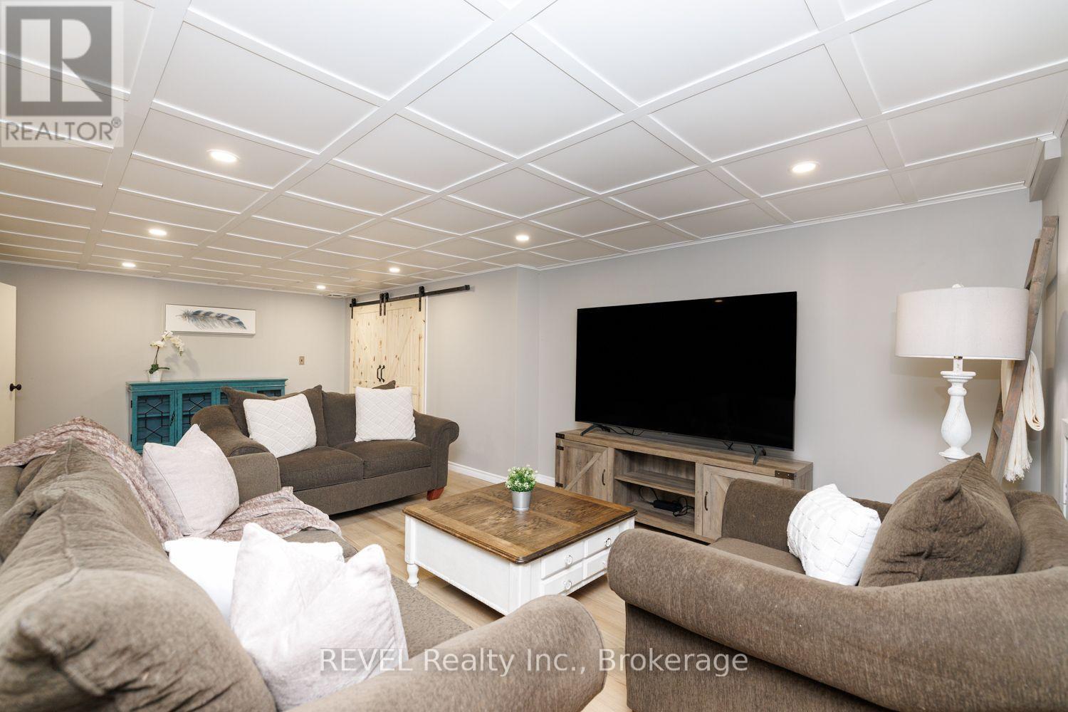70 CHAMPLAIN AVENUE - Image 27
