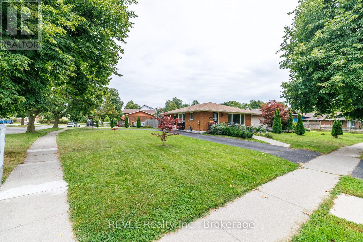 70 CHAMPLAIN AVENUE - Image 3
