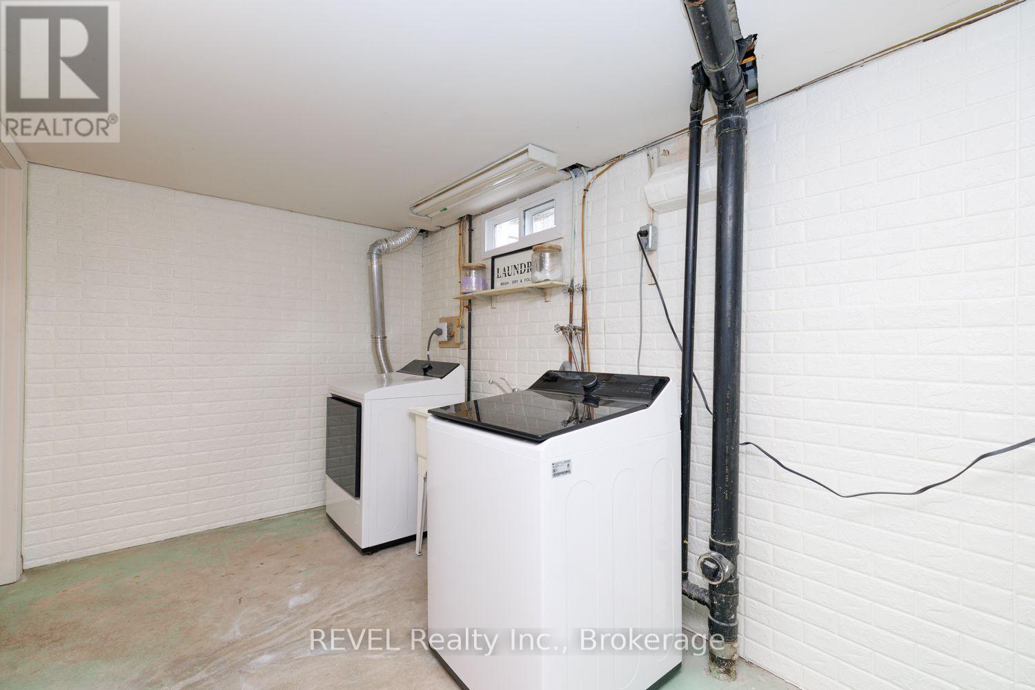 70 CHAMPLAIN AVENUE - Image 34