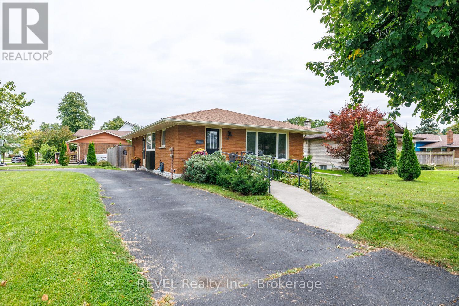 70 CHAMPLAIN AVENUE - Image 4