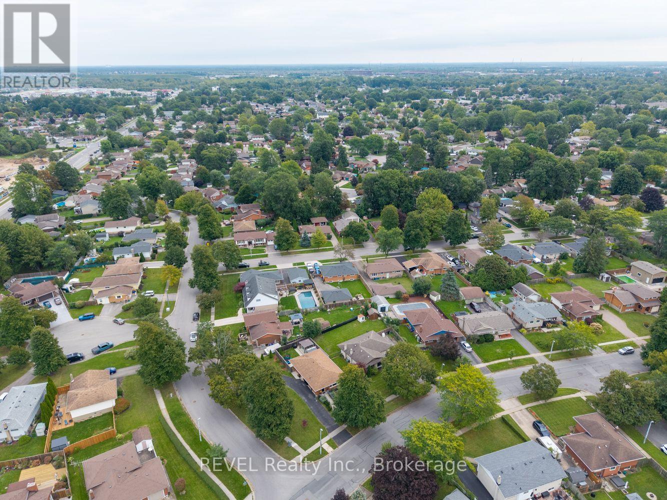 70 CHAMPLAIN AVENUE - 46