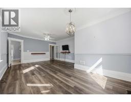 Kitchen - 14 Gore Street, Lambton Shores, ON N0N1J0 Photo 11