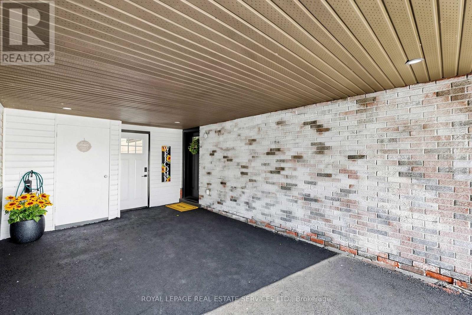 83 DELMAR DRIVE - 38