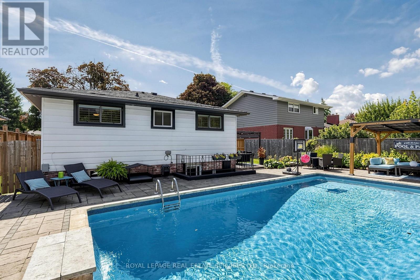 83 DELMAR DRIVE - 40