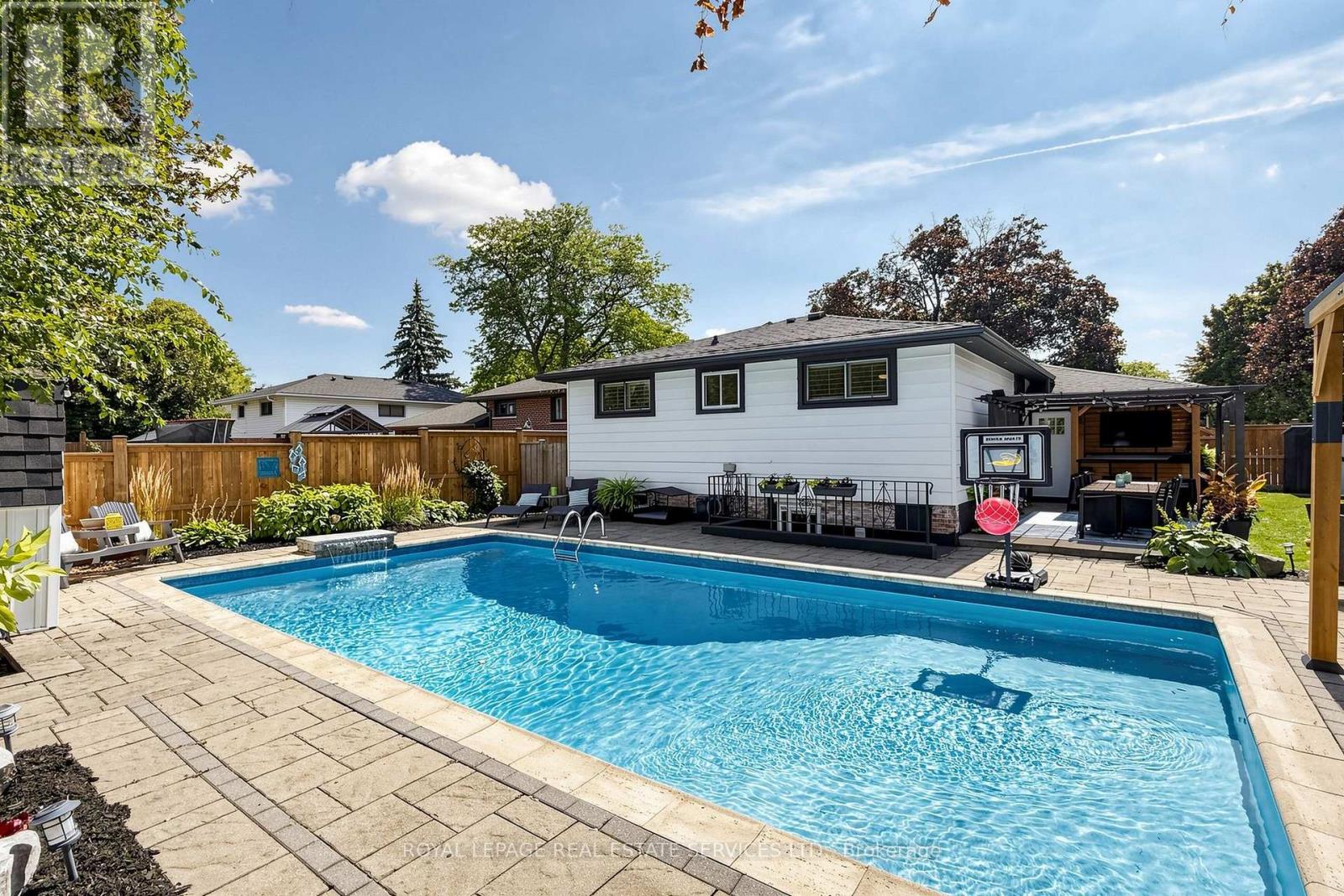 83 DELMAR DRIVE - 42