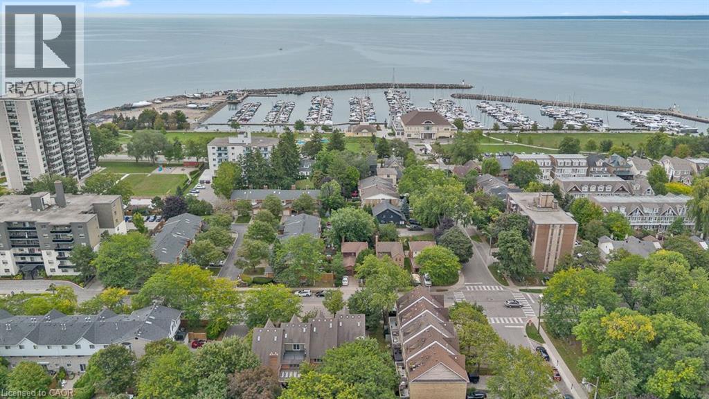 Photo 40 of 2331 MARINE Drive, Oakville