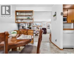 919 Holdsworth Crescent, Moose Jaw, SK S6H6T8 Photo 15