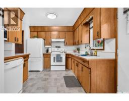 919 Holdsworth Crescent, Moose Jaw, SK S6H6T8 Photo 17