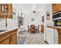 919 Holdsworth Crescent, Moose Jaw, SK S6H6T8 Photo 20