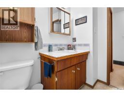 919 Holdsworth Crescent, Moose Jaw, SK S6H6T8 Photo 27