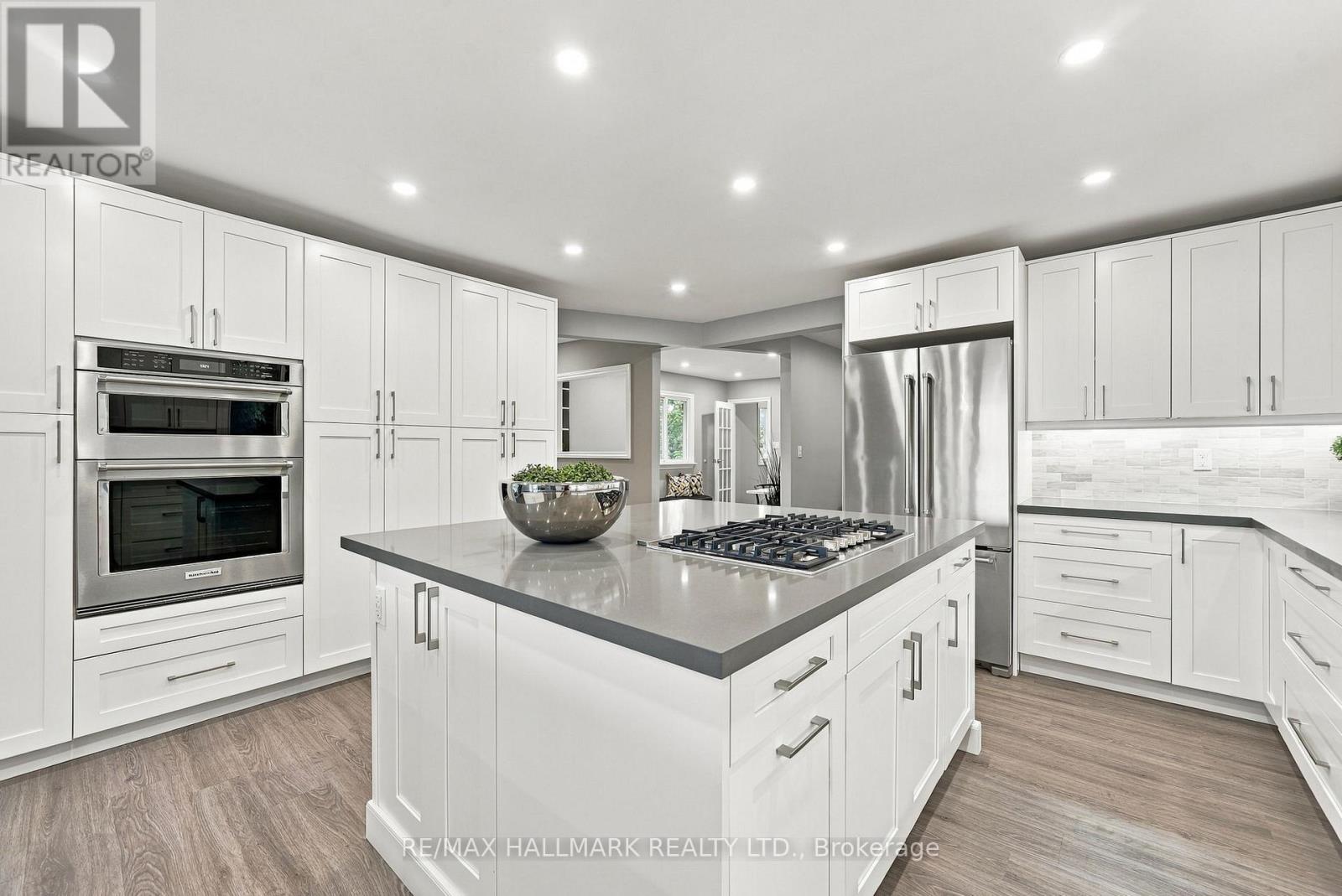 166 HILLCREST DRIVE - 17