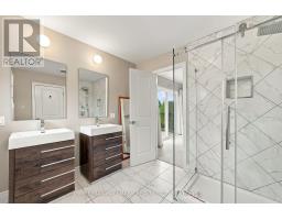 166 Hillcrest Drive, East Gwillimbury, ON L9N0E5 Photo 25