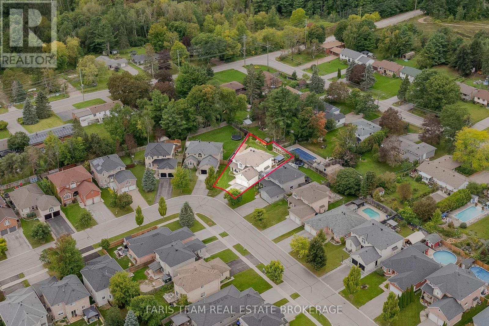 114 Ruffet Drive, Barrie (Edgehill Drive), Ontario, L4N0N6, Barrie (Edgehill Drive), Ontario — photo 2 of 5