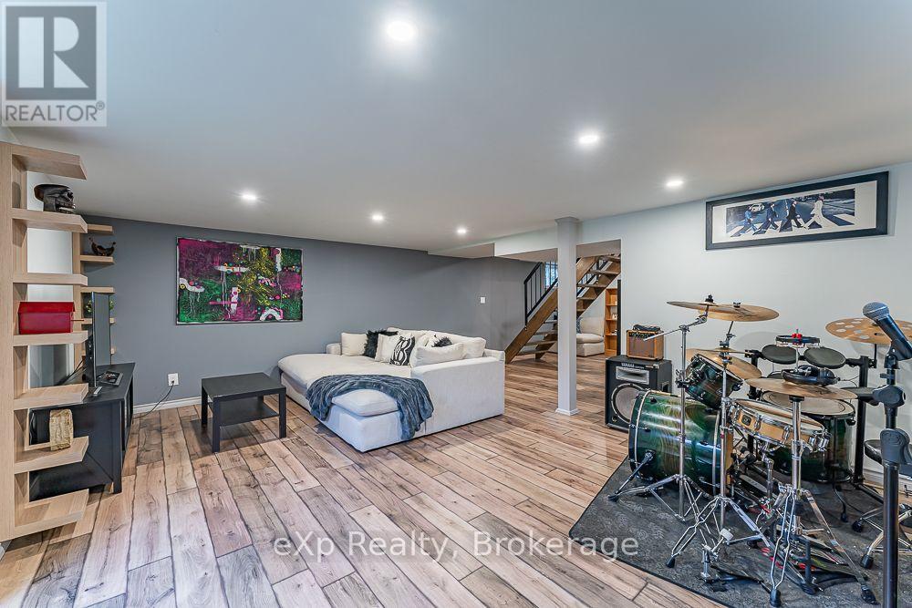 15 HOWDENVALE ROAD - Image 32